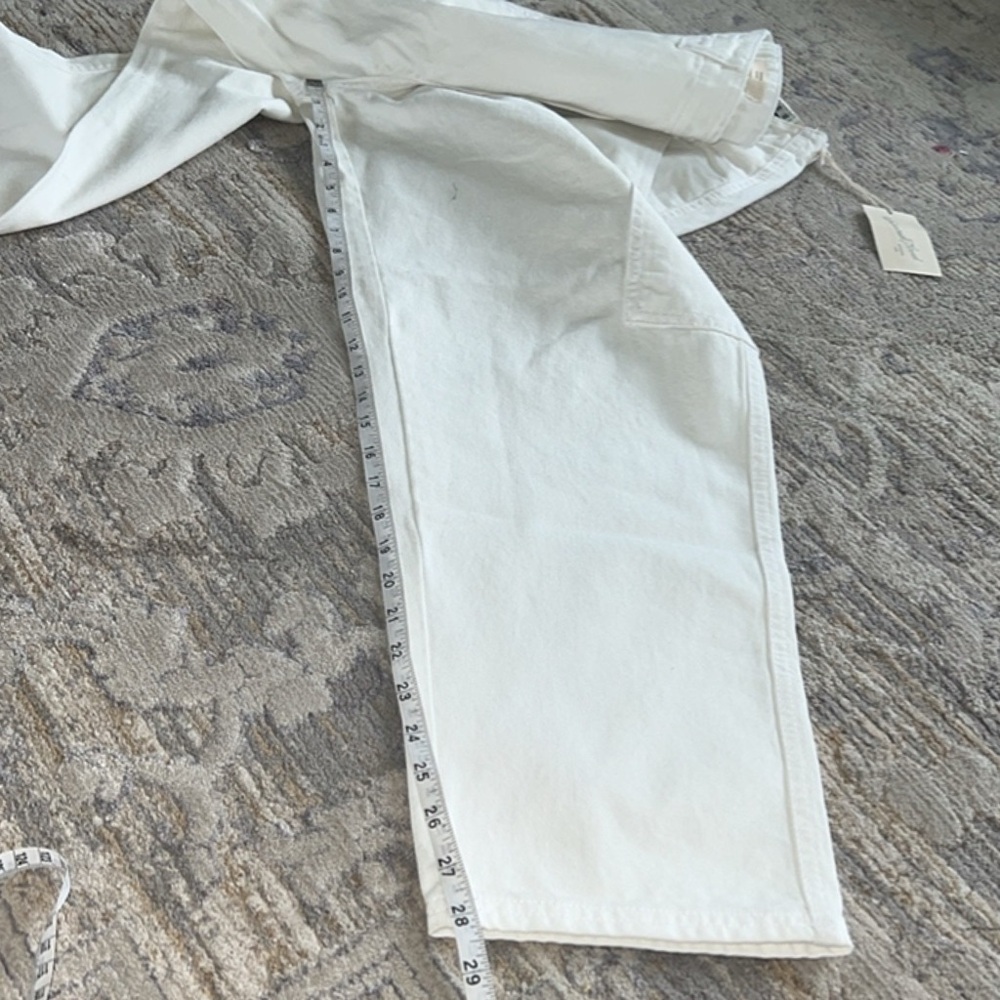 Universal Thread  NWT White Cargo Pants, Boyfriend Fit 18" waist - Picture 6 of 7